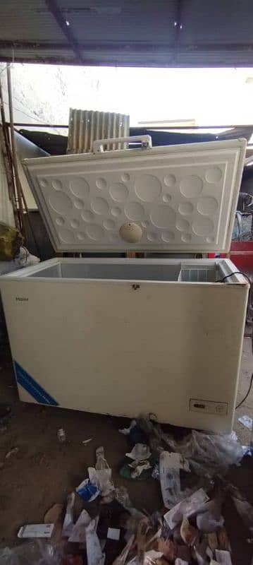 d Freezer for sale urgent 4