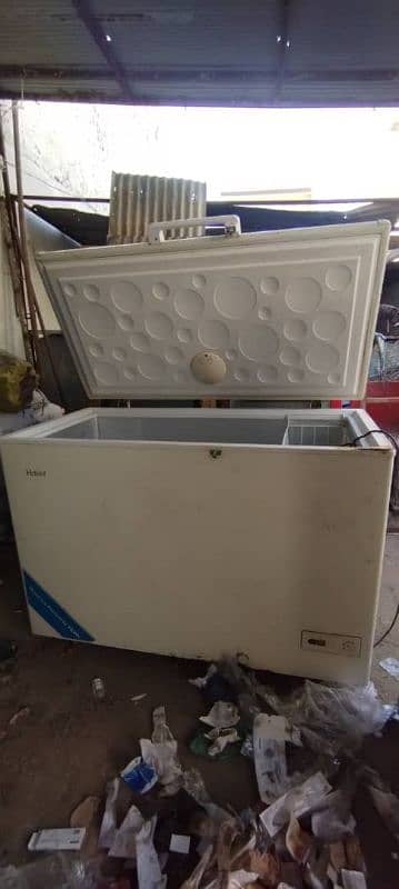 d Freezer for sale urgent 5