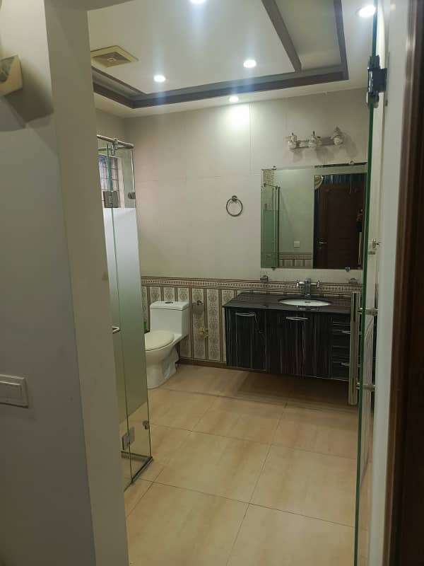 1 KANAL UPPER PORTION FOR RENT IN JANIPHER BLOCK BAHRIA TOWN LAHORE 5