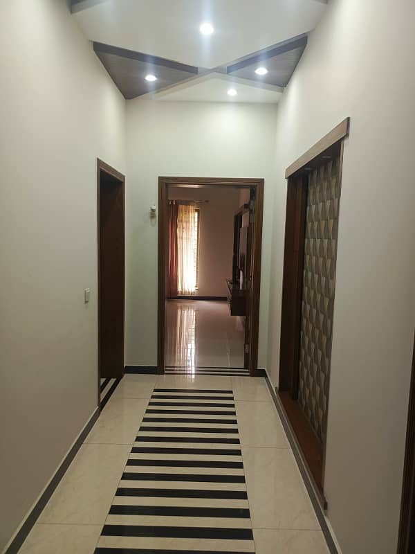 1 KANAL UPPER PORTION FOR RENT IN JANIPHER BLOCK BAHRIA TOWN LAHORE 7