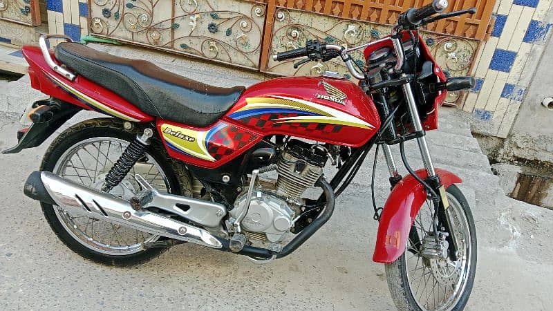 Honda 125 delux 2016 5