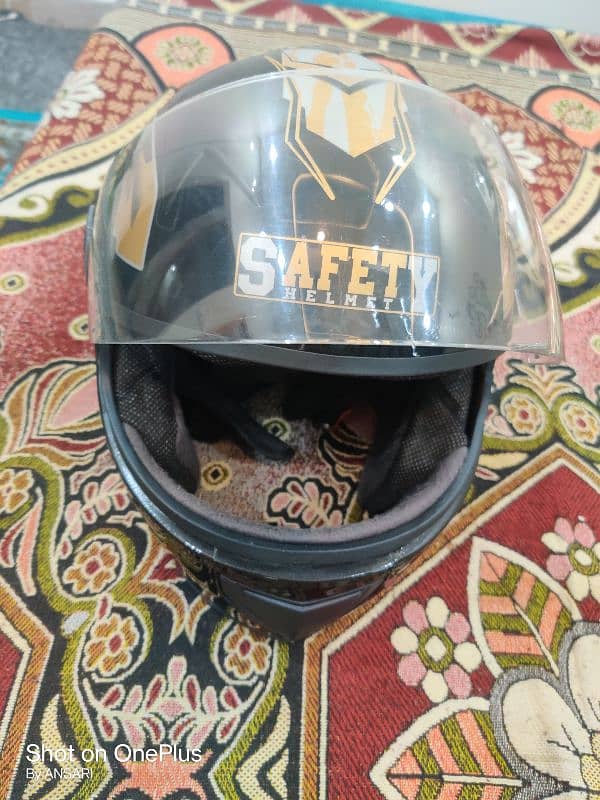 BLACK NEW HELMET FOR MOTORBIKE 0