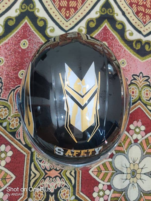 BLACK NEW HELMET FOR MOTORBIKE 1