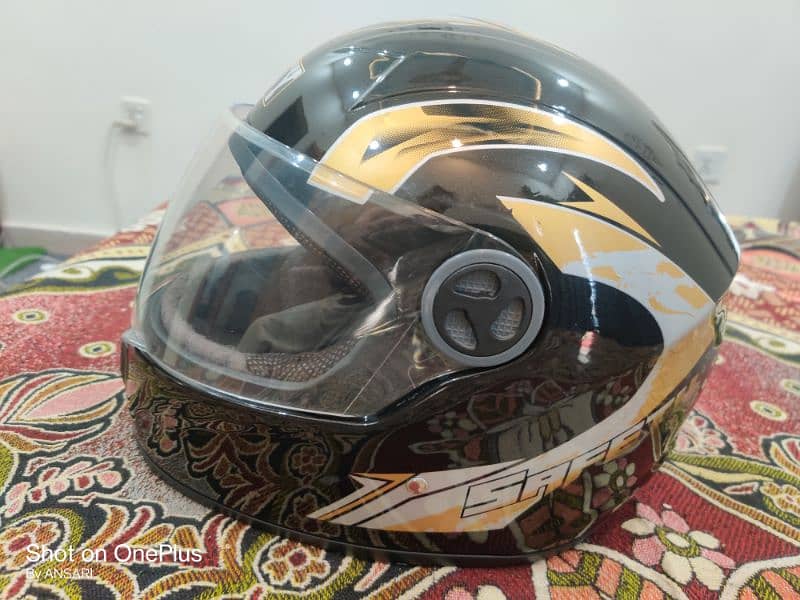 BLACK NEW HELMET FOR MOTORBIKE 4