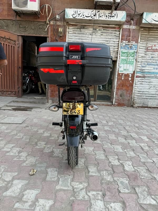 suzuki 150 mint condition 7