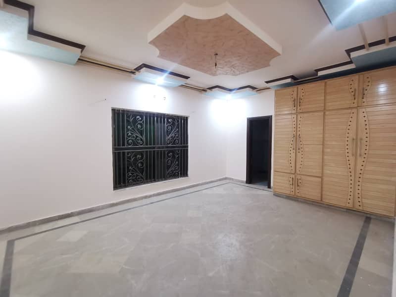 TNT Colony Satiana Road Faisalabad 20 Marla Double Storey House For Rent 8