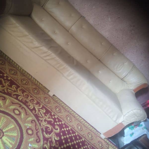 urgent sale sofa set 2