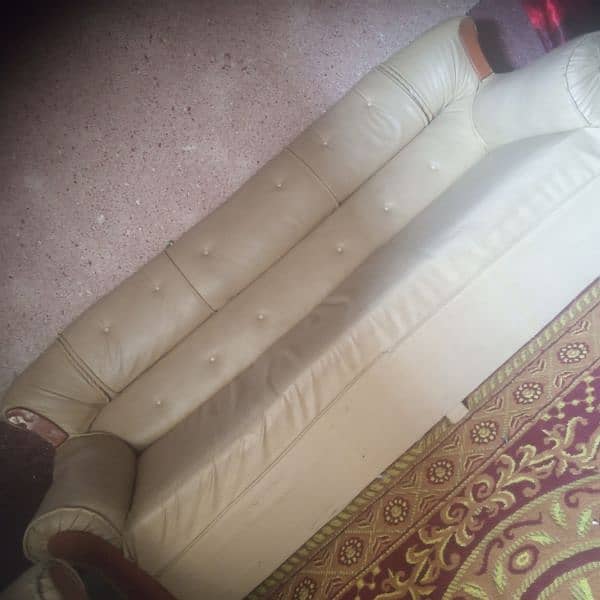 urgent sale sofa set 3