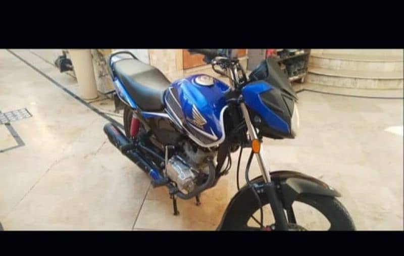 Honda CB125 2023 MODLE 2