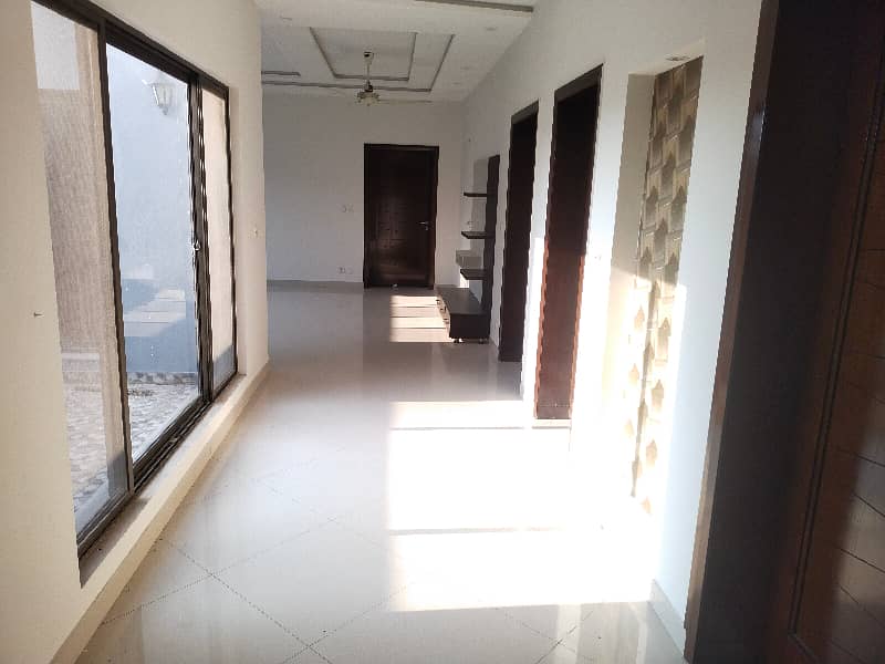 01 Kanal Beautifull Upper Portion Available For Rent in DHA Lahore Cantt 1