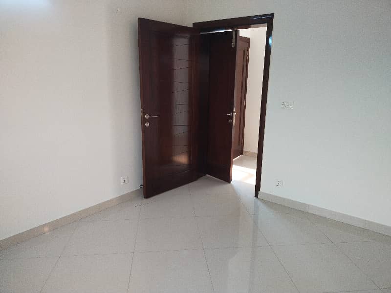 01 Kanal Beautifull Upper Portion Available For Rent in DHA Lahore Cantt 5