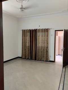 1 kanal lower portion for rent in punjab university society brand new 3 bed for family very good location