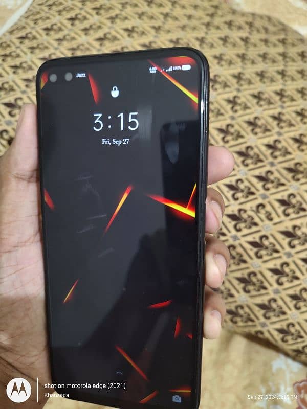 REALME 6 PRO 8 128 WITH BOX AND CHARGER 4