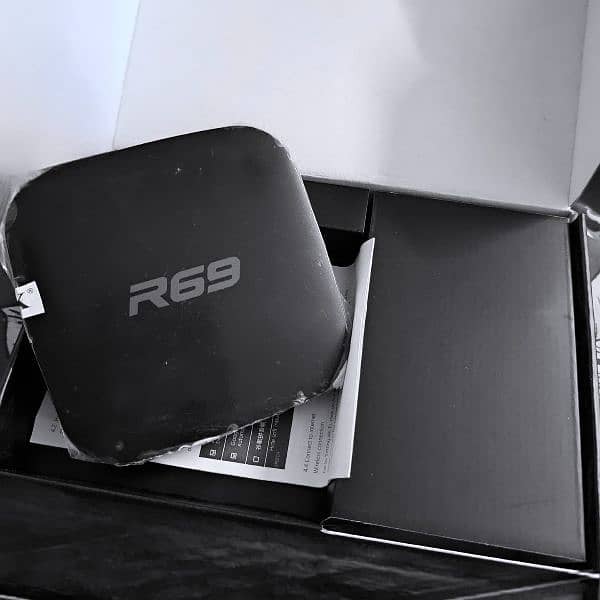 R69 android box delevery free all over karachi 4