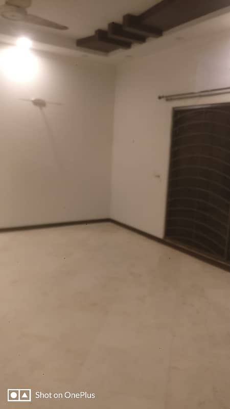 1 kanal upper portion for rent on ideal location 2