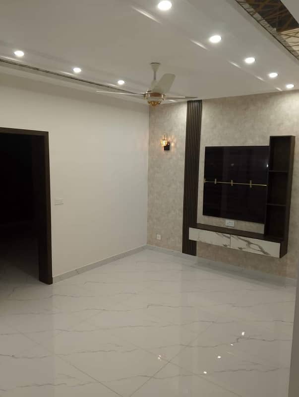 5 marla house for sale in paragon city lahore 1