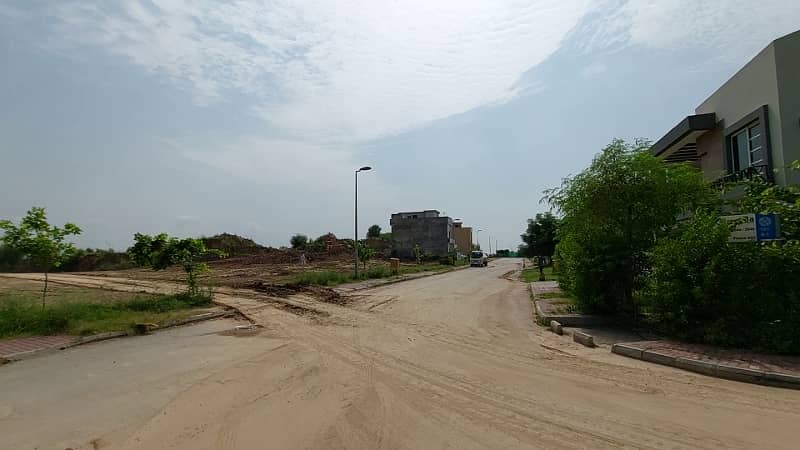 Plots On Instalments 10 Marla Semi Developed Solid Land Populated Area 9