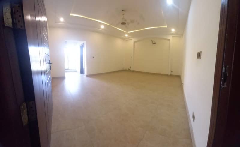 (Spacious 12 Marla Upper Portion For Rent, 1