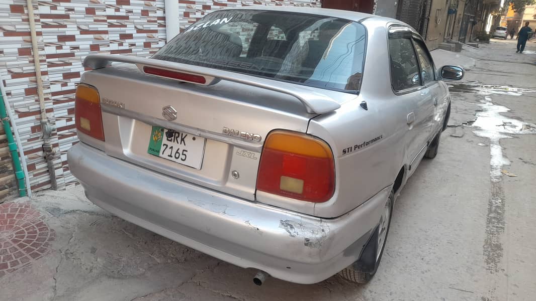 Suzuki Baleno 2002 9