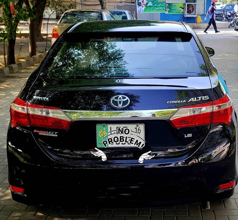 Toyota Corolla Altis 2016 1.6 8