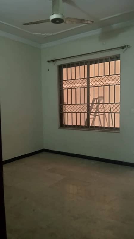 10 Marla Ground Portion For Rent In G-13/4 6