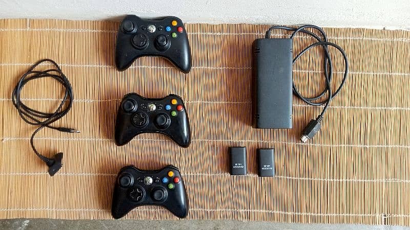 XBOX 360 controller, batteries, charger, power supply 0