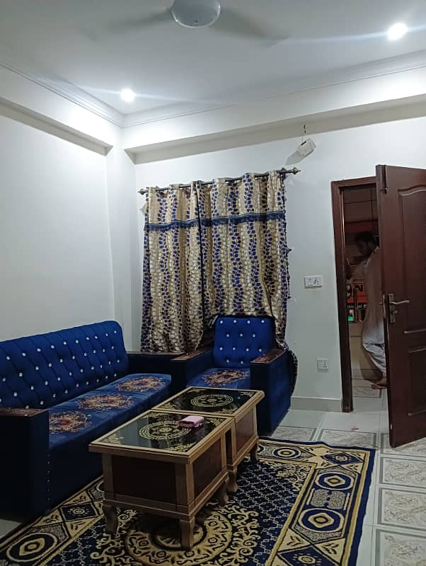 Par day 1bed Ac flats for rent 2