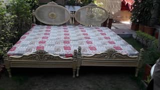 Pair of single beds, without mattress , 1 table. Deco solid wood