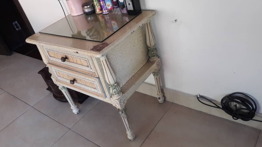 Single beds, with one table  , Deco paint , Solid wood, Negotiable 1