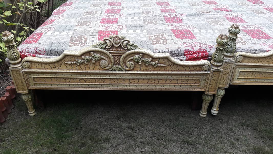 Single beds, with one table  , Deco paint , Solid wood, Negotiable 8