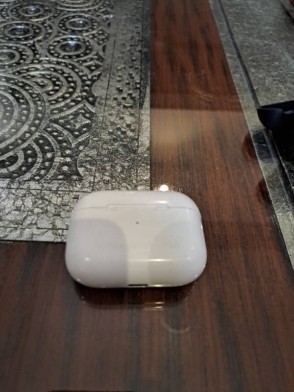 Apple airpods pro 2 {ANC} 4