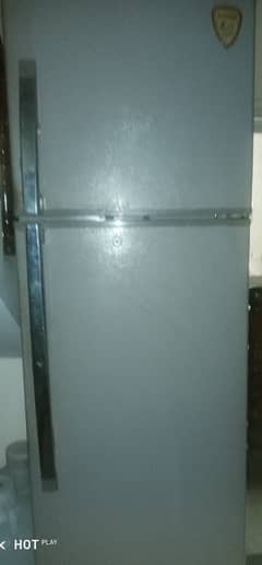 Singer Refrigerator (large) 0