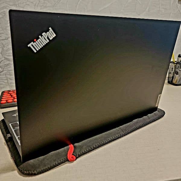 Lenovo ThinkPad E15 Gen 4 (i7 1255U - 16GB | 512GB) - As Good As New 7