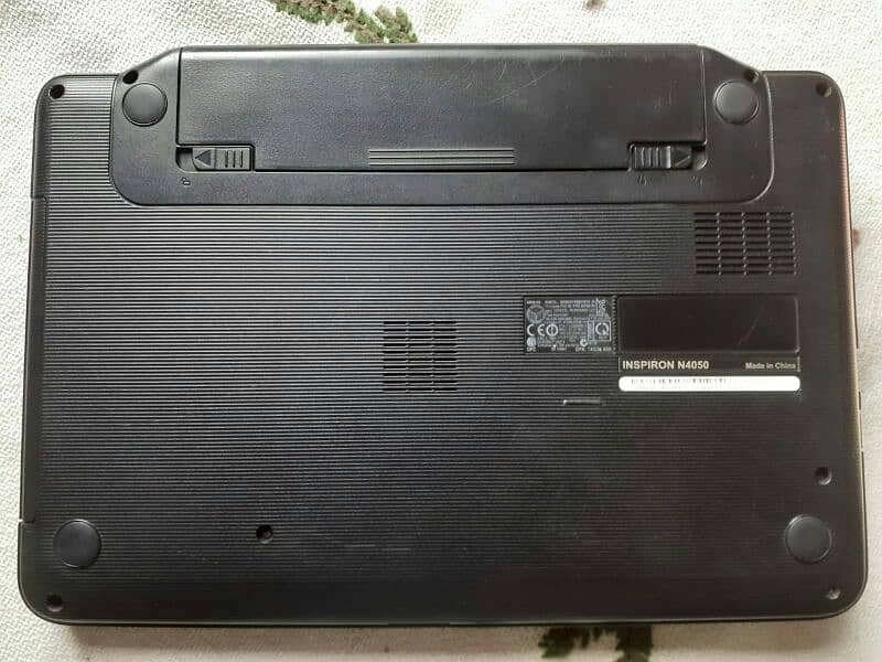 Dell /Dell Inspiron/ Laptop/ Dell n4050 3