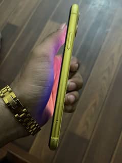 Iphone 11 Yellow Colour With Box 64 Gb Non Pta (jv) Waterpack