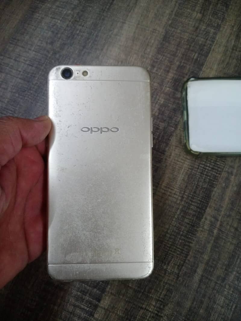 OPPO A57  4/64 GB 10/10 set for Sale 1