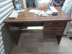 BRAND NEW OFFICE TABLE