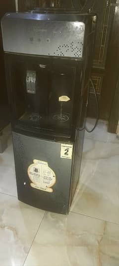 water dispensor with mini fridge