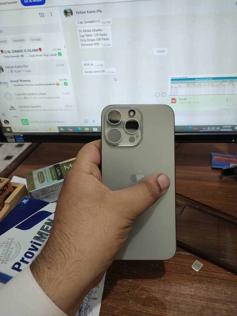 Iphone 15 pro max natural titanium 1