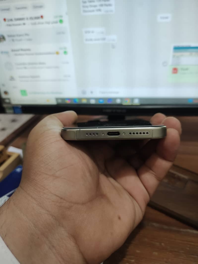 Iphone 15 pro max natural titanium 5