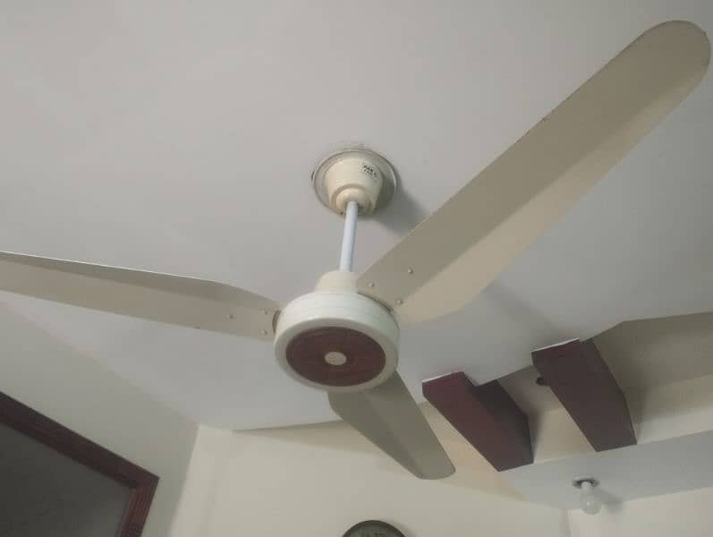 Ceiling Fan excellent condition for sale 2