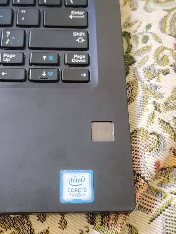 Dell Laptop. 6