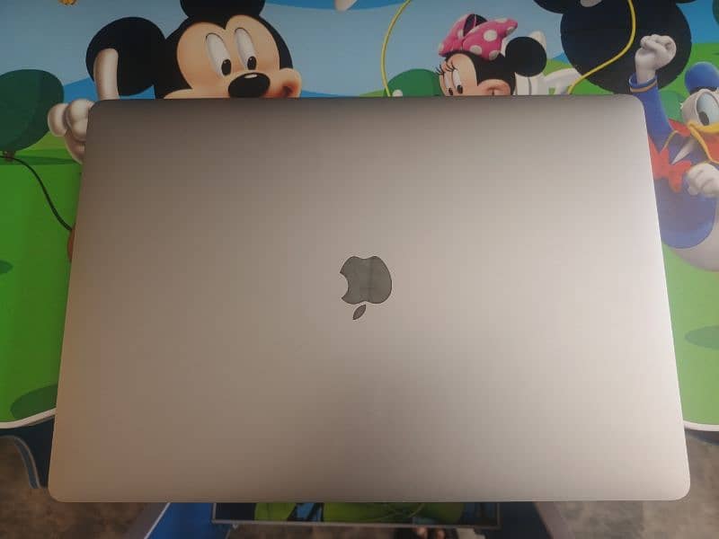 MacBook pro (2019_16 inch) Core i7, 16/512SSD 6