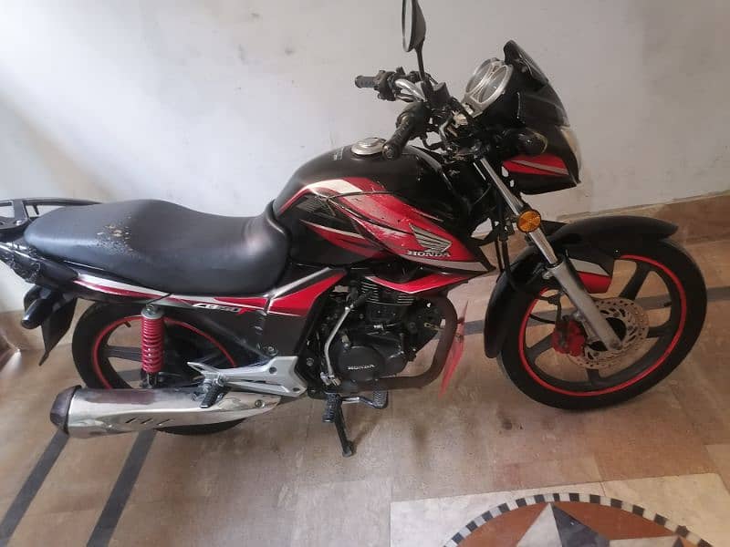 Honda cb150f 2019 genuine condition 0