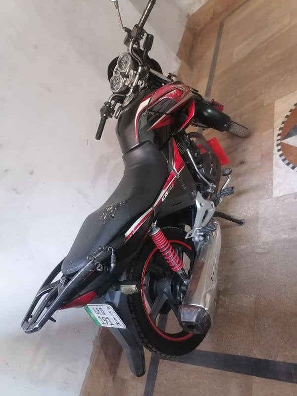 Honda cb150f 2019 genuine condition 1