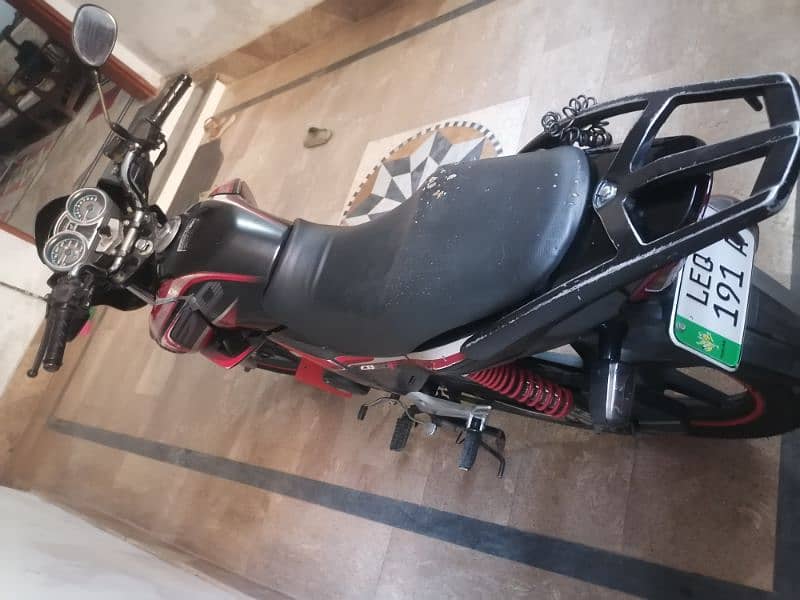 Honda cb150f 2019 genuine condition 2