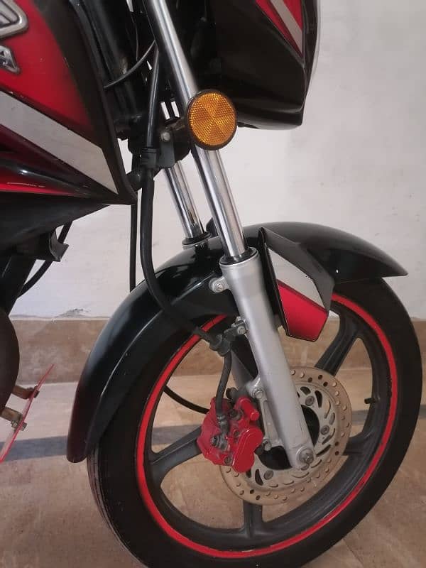 Honda cb150f 2019 genuine condition 5