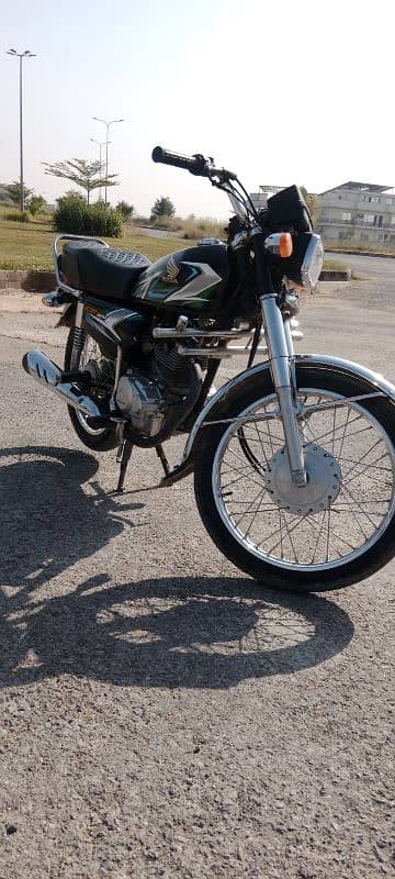 Honda CG125 2023 Model – Excellent Condition, Low Mileage! 4