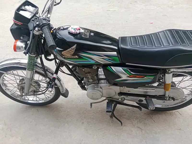 Honda CG 125 2023 3