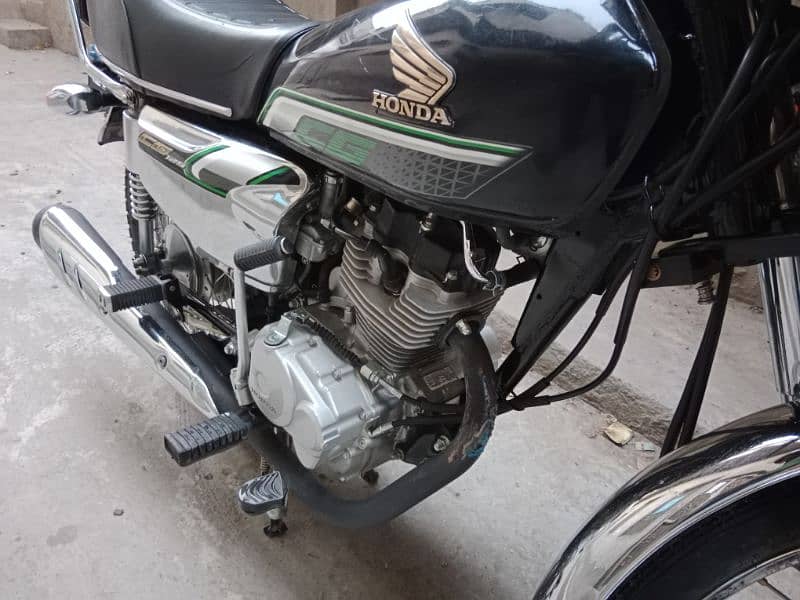 Honda 125 special edition new condition 7